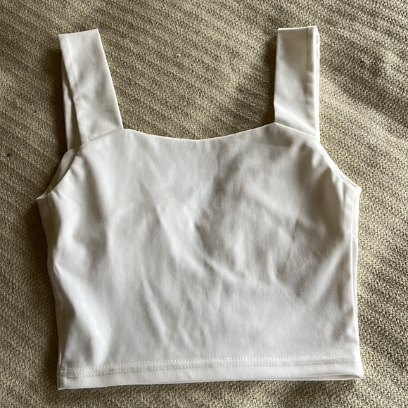 Cropped white top - Picture 2 of 2